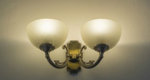 Wandleuchten spenden Licht