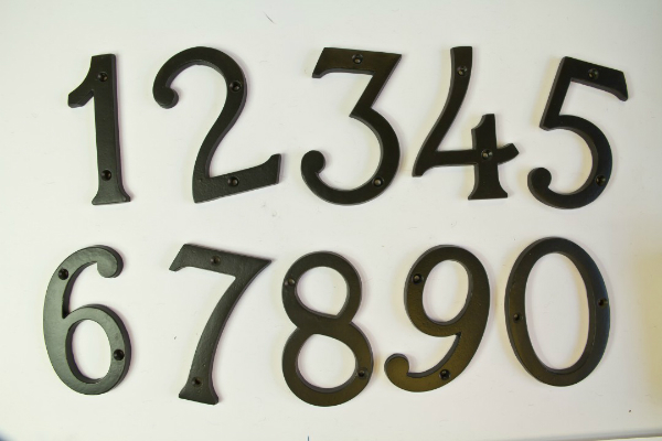 Hausnummer Eisen schwarz verschiedene Ziffern
