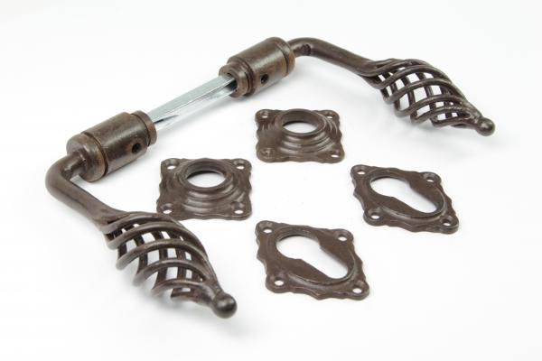 Barock Türdrücker aus massivem Eisen antik patiniert + Schlüsselrosetten PZ