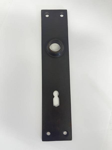 Langschild Eisen antik Buntbart